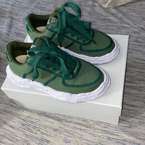 Gently Used Mmy sneakers